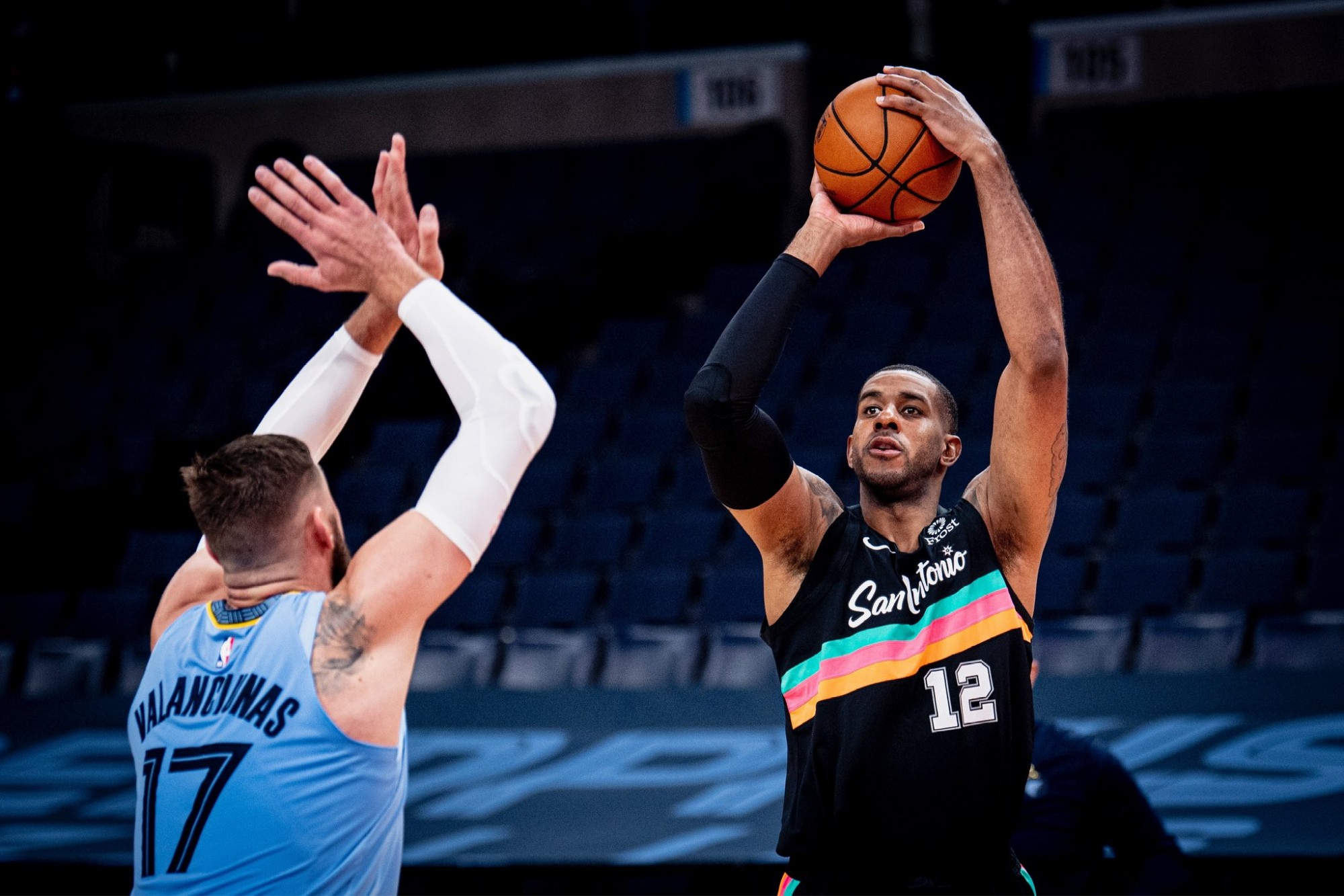 我们可以看 我们可以看