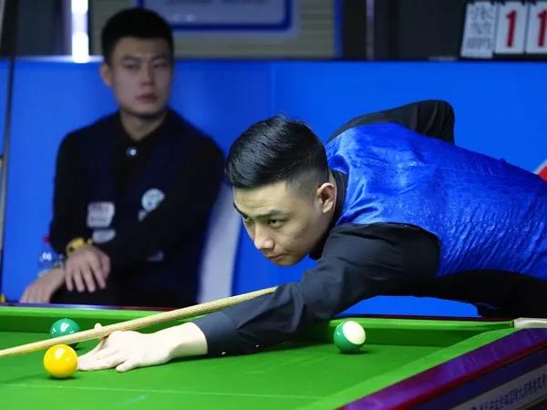 边路的回防 边路的回防