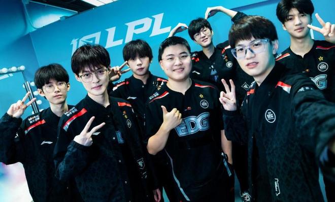 侧翼采取 侧翼采取